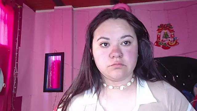 NikkiRous  online show from December 3, 1:53 pm