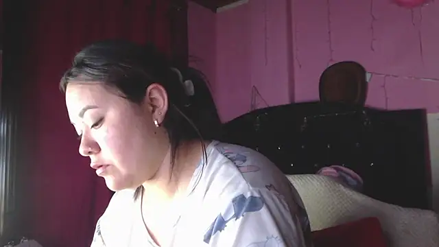 NikkiRous  online show from April 29, 3:43 am