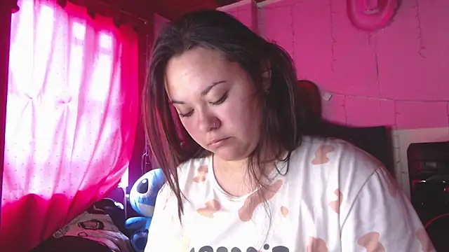 NikkiRous  online show from June 26, 2:32 pm