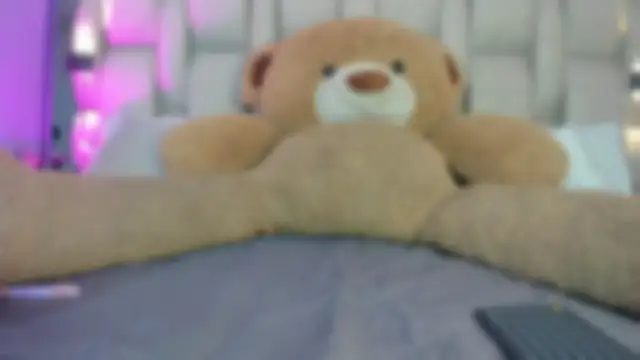 Snapshot of _LauraTaylor_ chatting on October 20, 7:47 pm LauraTaylor online show from October 20, 7:47 pm