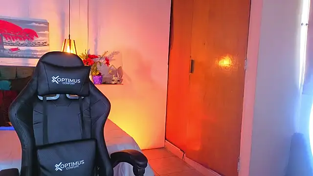 Dulce charlottee online show from February 28, 7:37 pm