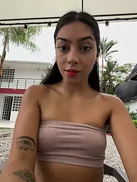 Snapshot of Ema_azel chatting on September 18, 1:35 pm Ema azel online show from September 18, 1:35 pm