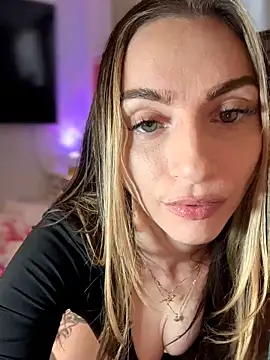 BrattyBae xo online show from April 30, 4:02 pm