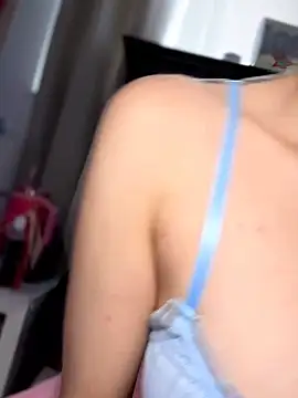 Snapshot of BrattyBae_xo chatting on June 28, 5:41 pm BrattyBae xo online show from June 28, 5:41 pm