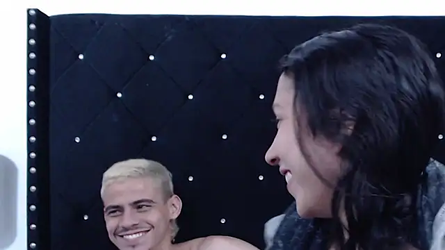 YeraldinAndJos online show from December 15, 4:50 am