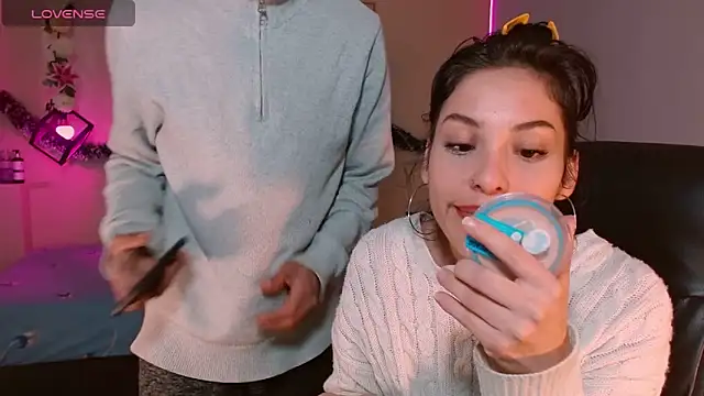 KokoAndRin online show from December 10, 6:38 pm