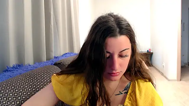 Snapshot of Helen_Adams_ chatting on May 15, 5:47 am Helen Adams online show from May 15, 5:47 am