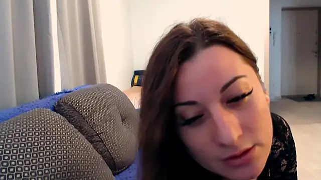 Snapshot of Helen_Adams_ chatting on June 11, 5:16 am Helen Adams online show from June 11, 5:16 am