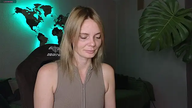 Snapshot of Sam_Klaus chatting on October 13, 9:48 pm Sam Klaus online show from October 13, 9:48 pm