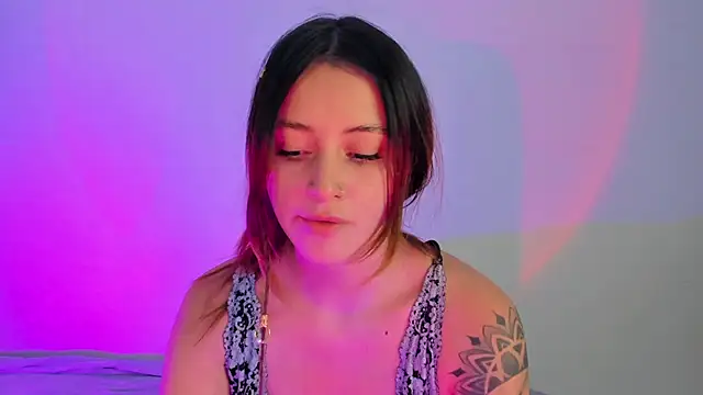 annie mora online show from November 25, 2:11 am