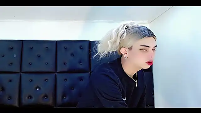 Daniela Pink  online show from March 1, 8:11 pm