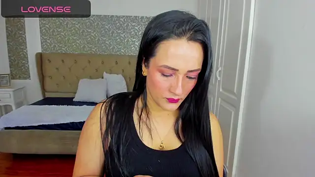 Snapshot of KimWessel_ chatting on May 9, 7:30 pm KimWessel online show from May 9, 7:30 pm