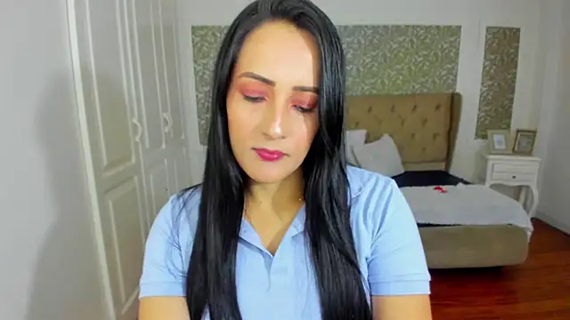 Snapshot of KimWessel_ chatting on June 2, 7:49 pm KimWessel online show from June 2, 7:49 pm