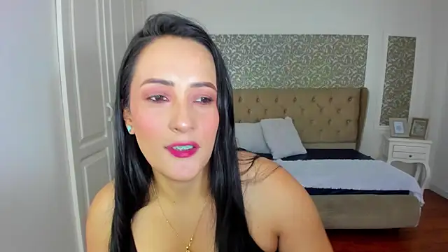 Snapshot of KimWessel_ chatting on June 3, 6:57 pm KimWessel online show from June 3, 6:57 pm