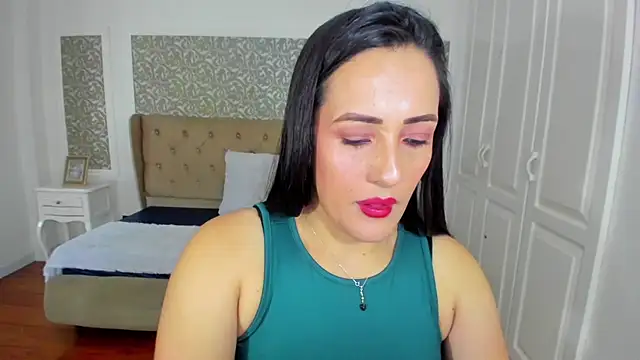 Snapshot of KimWessel_ chatting on July 21, 6:43 pm KimWessel online show from July 21, 6:43 pm