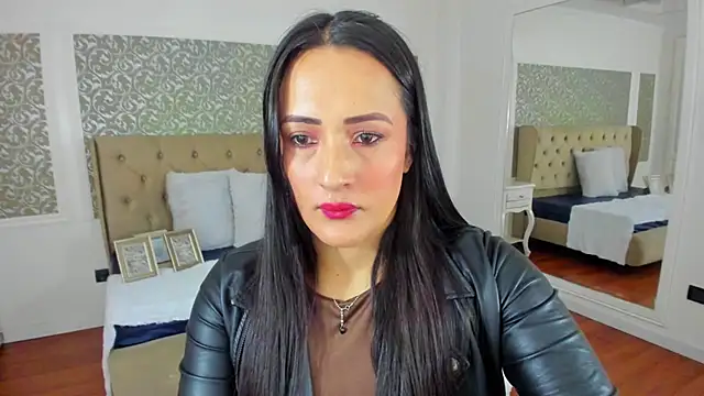 Snapshot of KimWessel_ chatting on July 24, 7:23 pm KimWessel online show from July 24, 7:23 pm