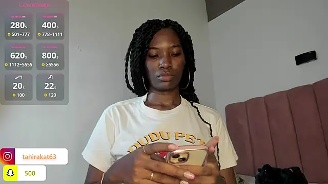 Snapshot of Tahira_21_ chatting on June 1, 6:09 pm Tahira 21 online show from June 1, 6:09 pm