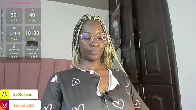 Snapshot of Tahira_21_ chatting on July 21, 7:49 pm Tahira 21 online show from July 21, 7:49 pm
