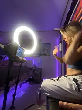 Snapshot of SarahStarr2020 chatting on January 12, 3:57 pm SarahStarr2020 online show from January 12, 3:57 pm