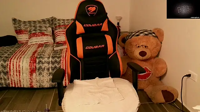 KRISTAL  JACKSON online show from March 18, 8:58 am