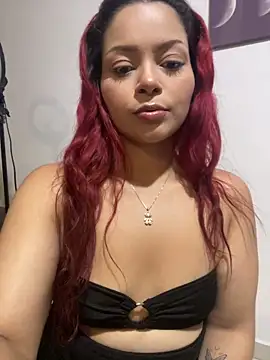 redgirlofficial online show from May 13, 4:10 am