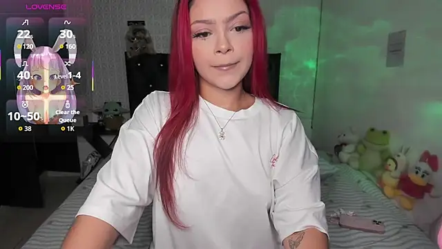 redgirlofficial online show from May 28, 12:30 am