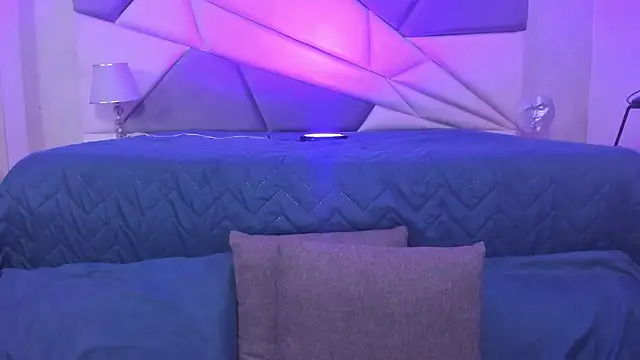 Snapshot of AnnyThompson_ chatting on January 2, 8:57 pm AnnyThompson online show from January 2, 8:57 pm