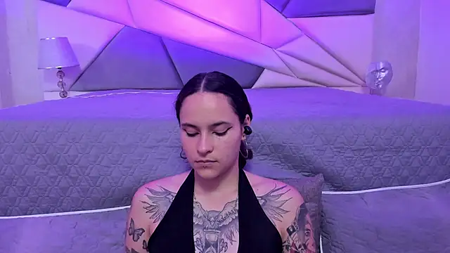 Snapshot of AnnyThompson_ chatting on January 15, 12:09 am AnnyThompson online show from January 15, 12:09 am