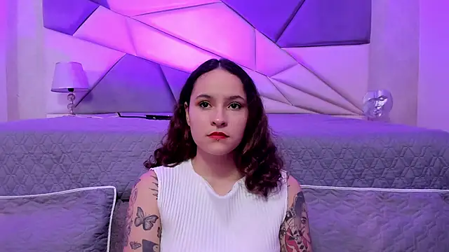 Snapshot of AnnyThompson_ chatting on February 8, 10:19 pm AnnyThompson online show from February 8, 10:19 pm