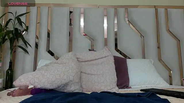 TifanyChill online show from January 28, 2:32 am