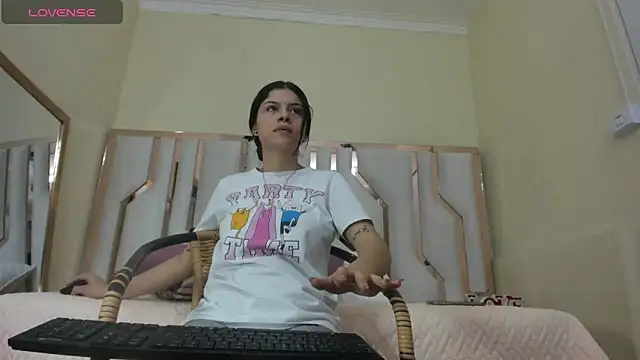 TifanyChill online show from January 29, 6:39 pm