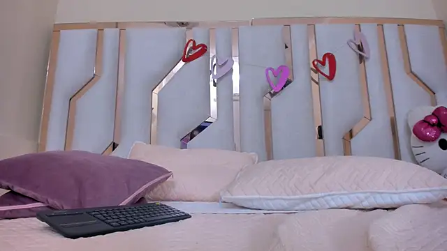 TifanyChill online show from March 21, 1:45 am