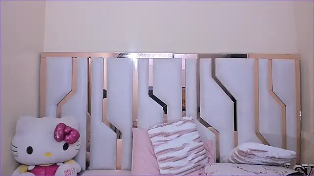 TifanyChill online show from October 5, 5:33 pm