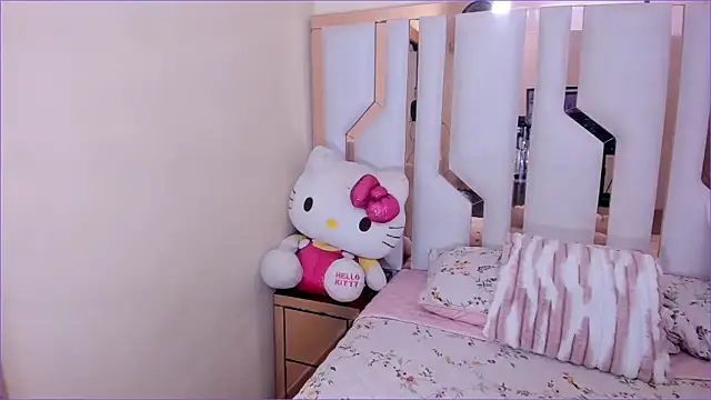 TifanyChill online show from October 7, 7:00 pm