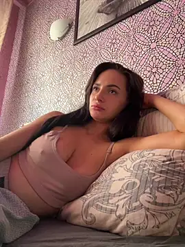 Snapshot of Kristis43 chatting on May 22, 9:48 am Kristis43 online show from May 22, 9:48 am
