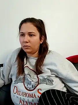 Snapshot of minette-sexy chatting on February 11, 12:48 pm minette-sexy online show from February 11, 12:48 pm