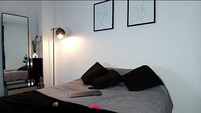 milaivanova online show from January 25, 6:35 pm