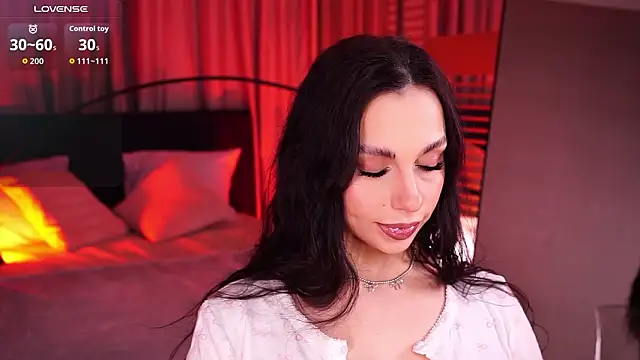 LunaNight online show from February 17, 8:26 pm