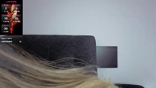 Snapshot of eleecttraa_12 chatting on October 17, 7:49 pm eleecttraa 12 online show from October 17, 7:49 pm