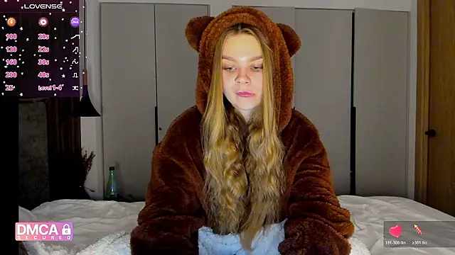 Molly sweetie online show from December 18, 7:14 am