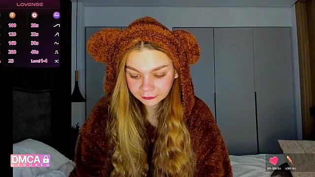 Snapshot of Molly_sweetie chatting on January 8, 7:43 am Molly sweetie online show from January 8, 7:43 am