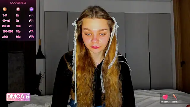 Snapshot of Molly_sweetie chatting on January 9, 7:44 am Molly sweetie online show from January 9, 7:44 am