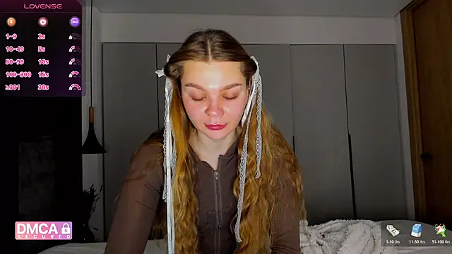 Snapshot of Molly_sweetie chatting on January 10, 7:10 am Molly sweetie online show from January 10, 7:10 am