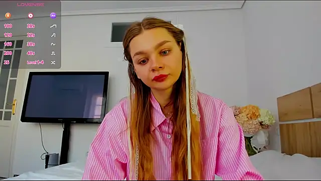 Snapshot of Molly_sweetie chatting on March 13, 7:26 am Molly sweetie online show from March 13, 7:26 am