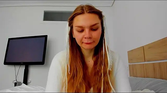 Snapshot of Molly_sweetie chatting on April 2, 6:22 am Molly sweetie online show from April 2, 6:22 am