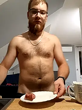 Sweet bear69 online show from September 16, 7:15 pm