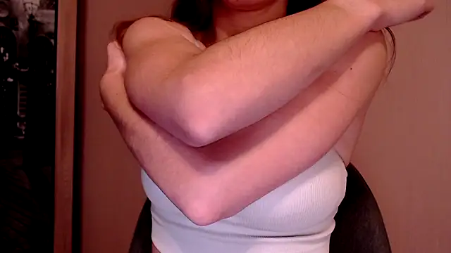 Snapshot of tiny_lily chatting on December 20, 5:40 pm tiny lily online show from December 20, 5:40 pm