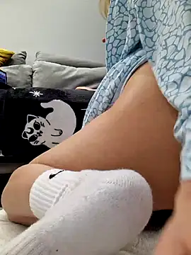 Snapshot of Miss____Mia_ chatting on January 16, 3:24 pm Miss    Mia  online show from January 16, 3:24 pm