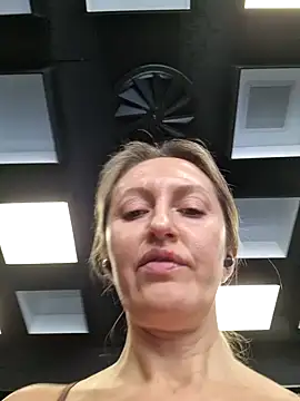 Snapshot of Miss____Mia_ chatting on January 26, 11:17 am Miss    Mia  online show from January 26, 11:17 am