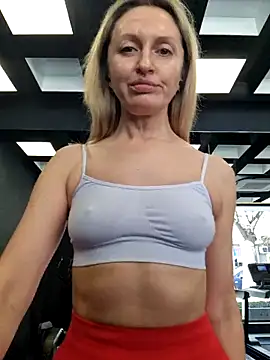 Snapshot of Miss____Mia_ chatting on March 6, 10:09 am Miss    Mia  online show from March 6, 10:09 am